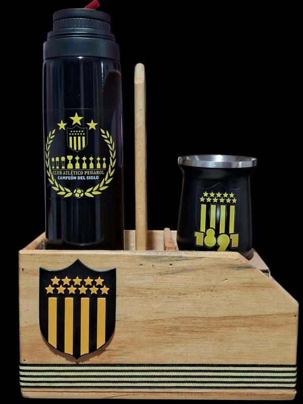 0beeae3f-8120-4baf-abb7-88e78af03694 Llevá tu pasión Carbonera a todos lados con nuestras materas personalizadas de Peñarol