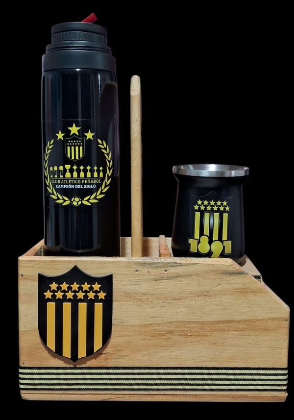 0beeae3f-8120-4baf-abb7-88e78af03694 Llevá tu pasión Carbonera a todos lados con nuestras materas personalizadas de Peñarol